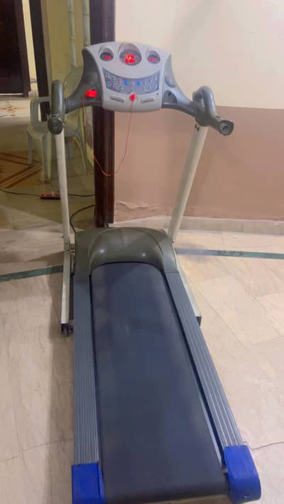 Sports art treadmill