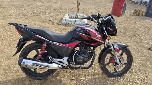 Honda CB150 F
