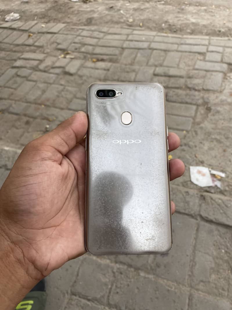OPPO A7 0