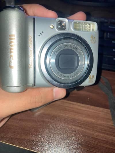 canon fully working digital camera (powershot) vintage camera