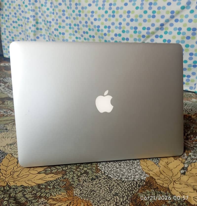 MacBook pro 0
