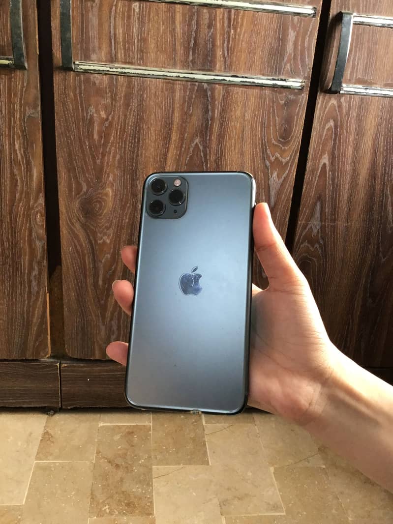 Apple iPhone 11 Pro Max 6