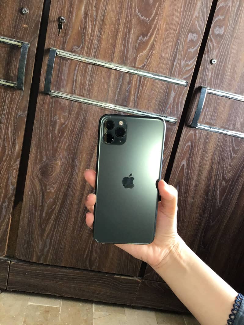 Apple iPhone 11 Pro Max 7
