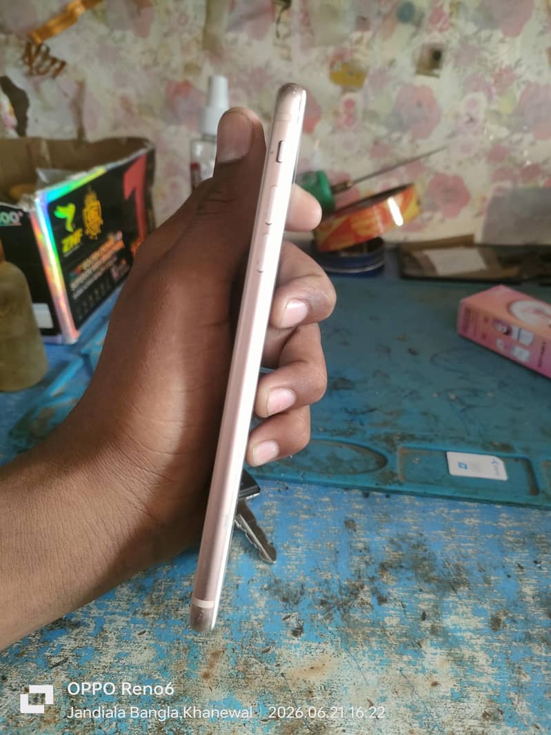 iPhone 8 plus 4