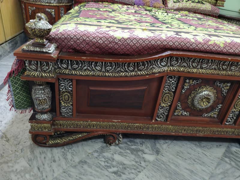 Chinioti Bed Set with Dressing Table 2