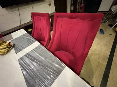 Dining table for six person serving