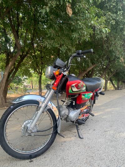 Honda CD 70  lush Condition 10 by 10