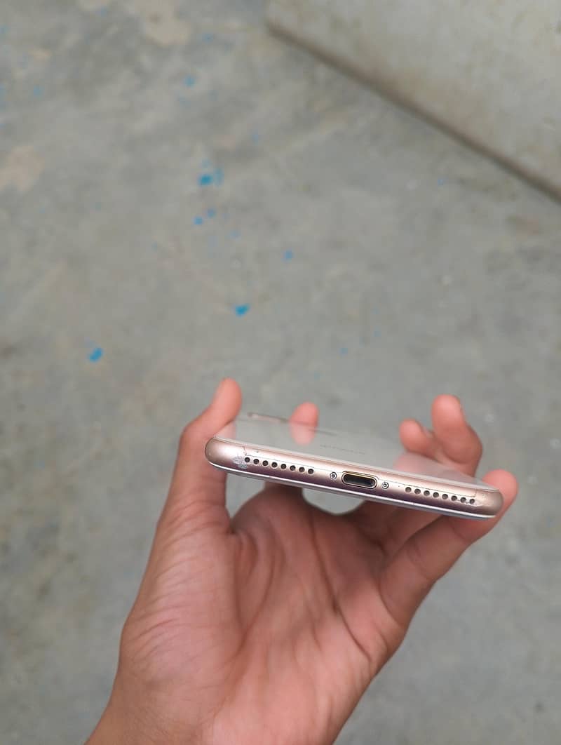 Apple iPhone 8 Plus 2