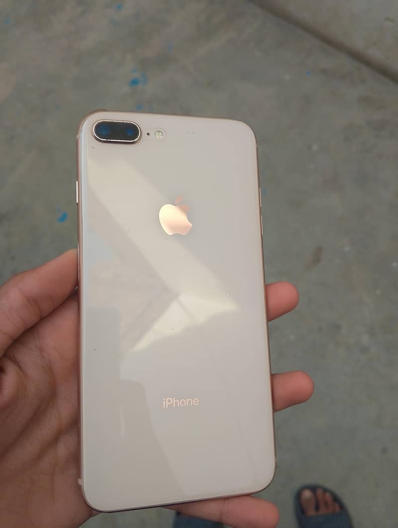 Apple iPhone 8 Plus 5