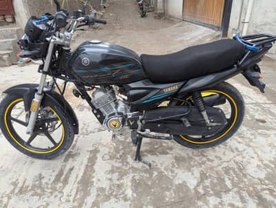 Yamaha 125 DX/Low mileage/Total Genuine