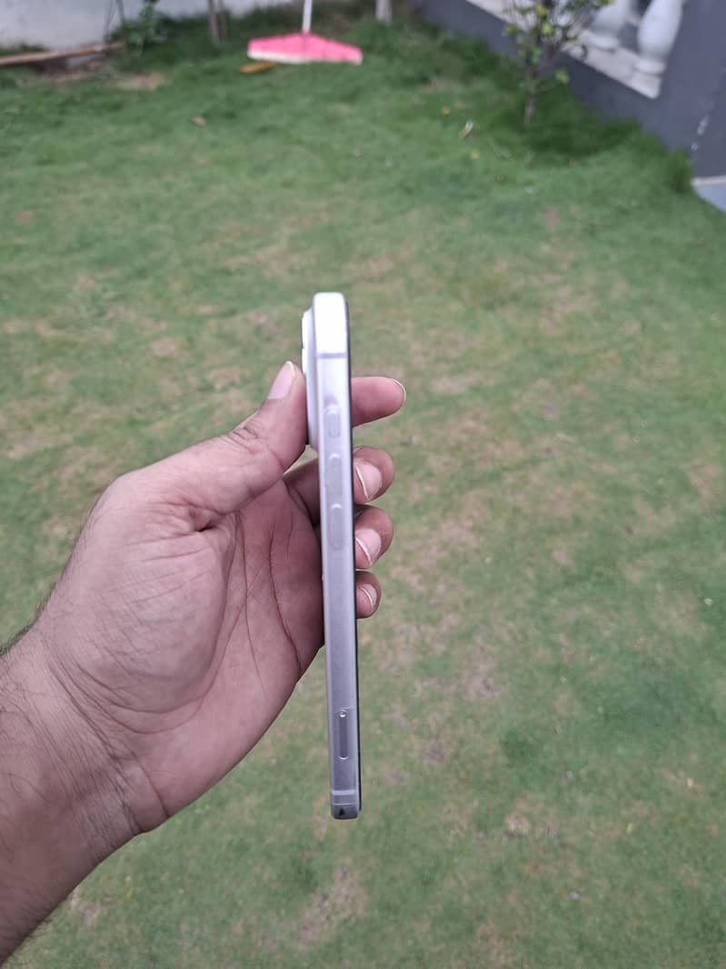 Apple iPhone 17 Pro Max 2