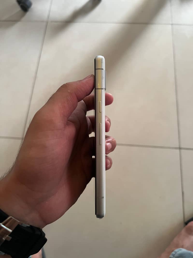 Google Pixel 7a 4