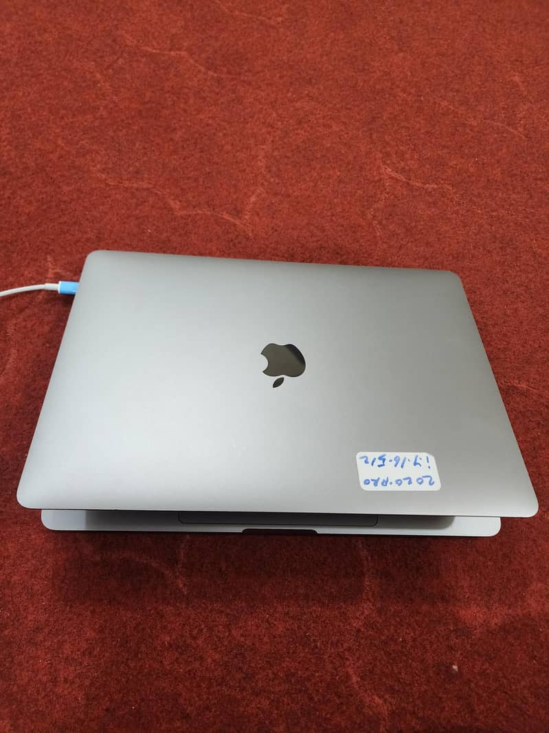Macbook pro 2020 Model i7 Processor 0