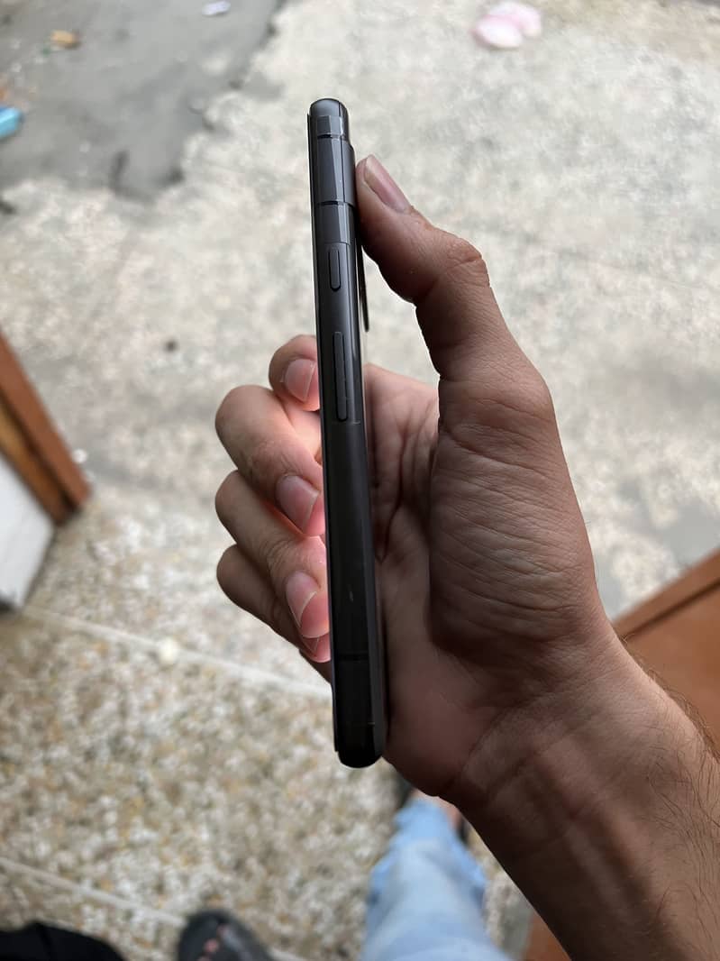 Google Pixel 7a 2