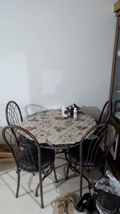 dinning table