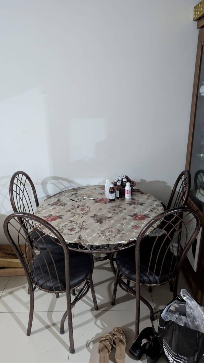 dinning table 0