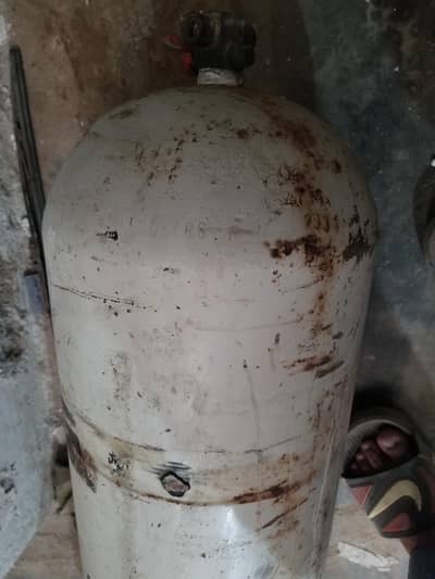 I'm selling my mehran Cylinder with complete kit