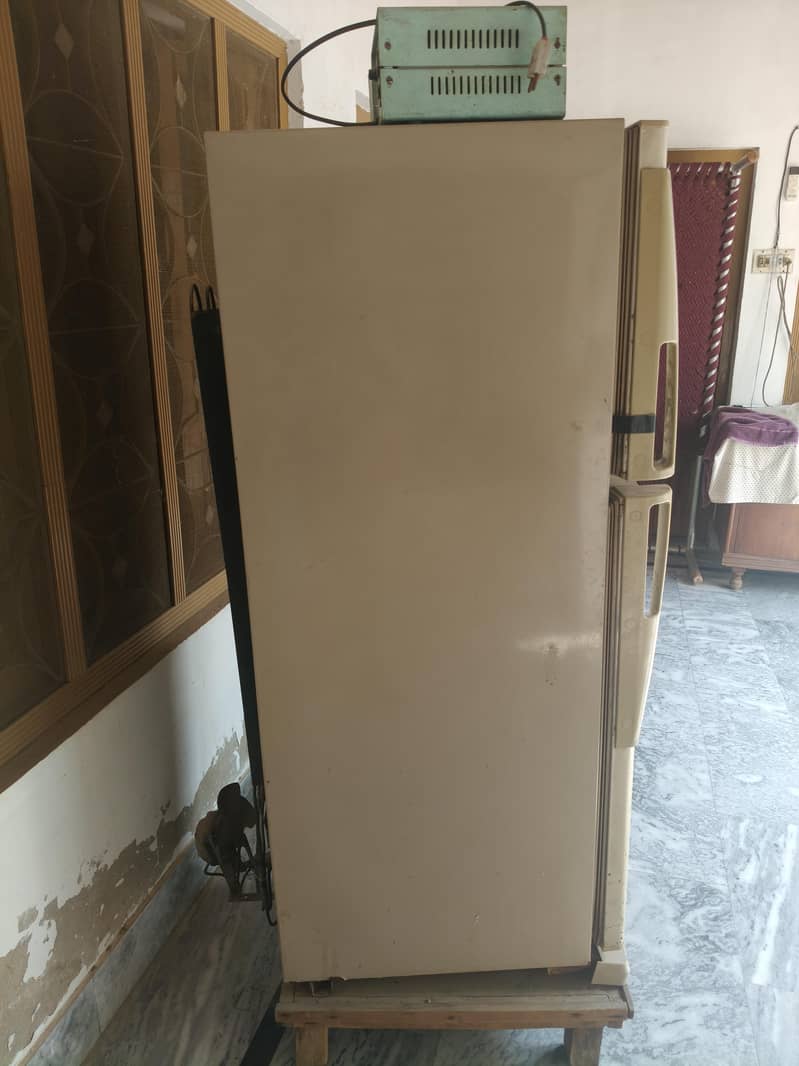 Dawlance medium size 3