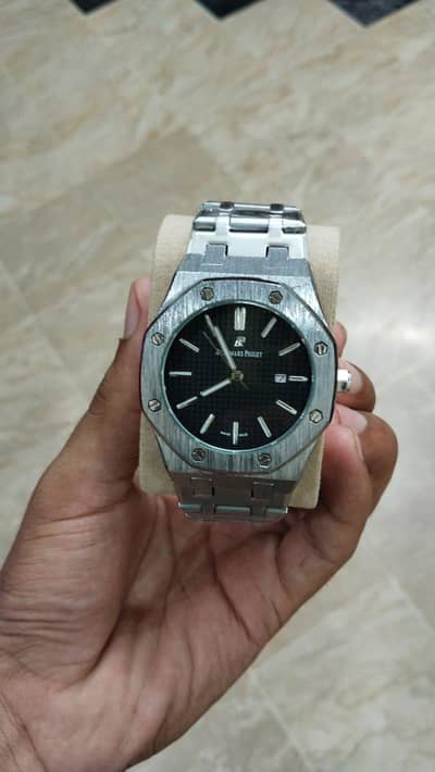 full ok watch only serious buyer can't contact this n umber 0333626446