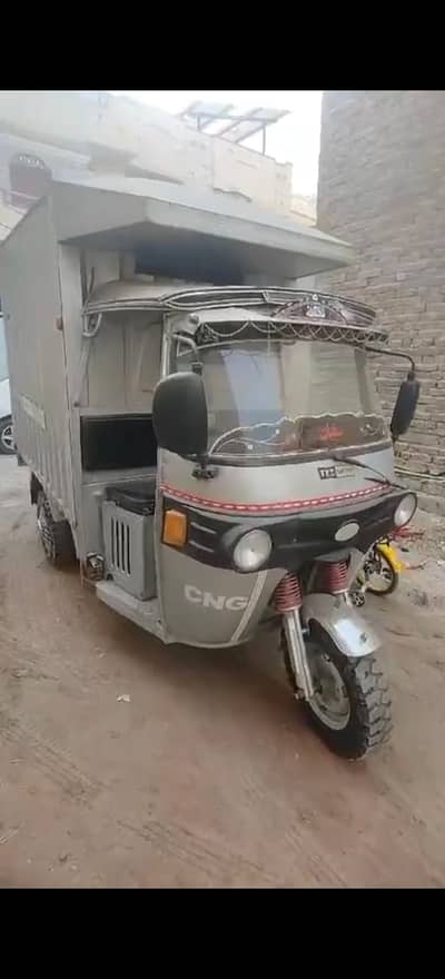 | Tez Raftar Rickshaw --- For Sale | Model 2022 Body Condition 10/10 |