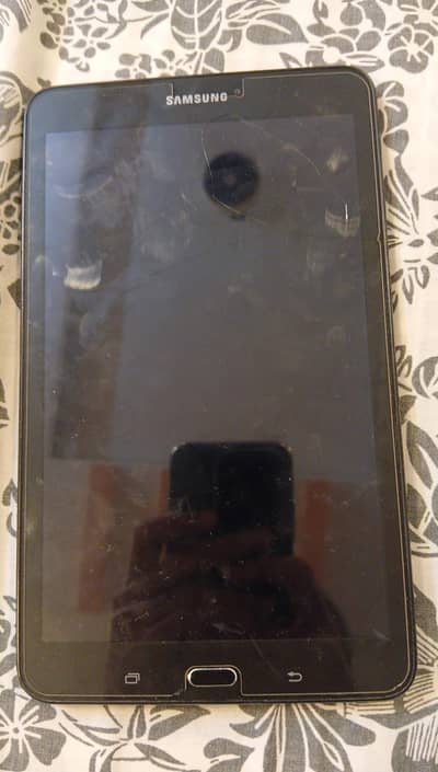 Samsung Tablet E Model : SM-T377P