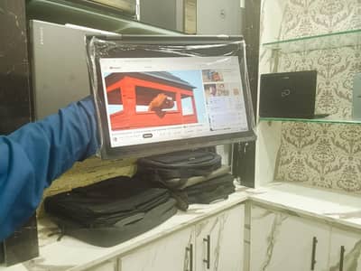 Lenovo 300e 2nd Gen Chromebook - Touchscreen & 360° Convertible