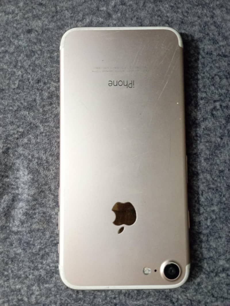 Apple iPhone 7 1