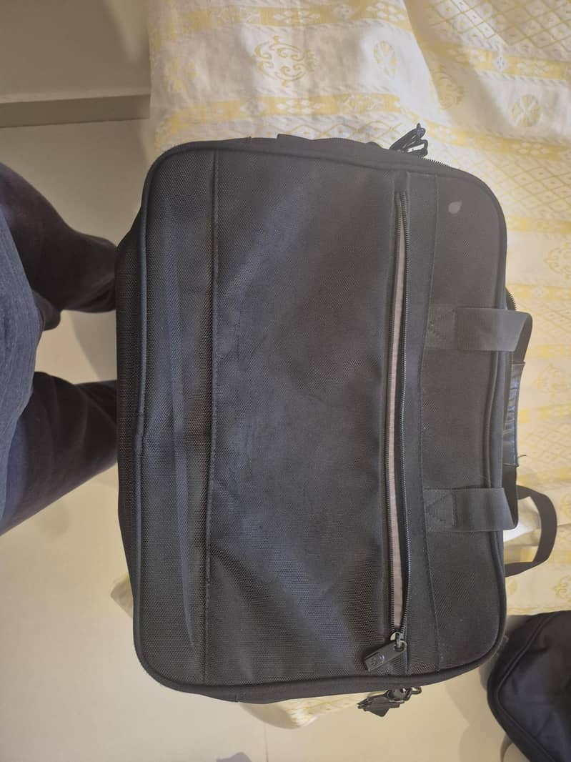 Samsonite bag 1