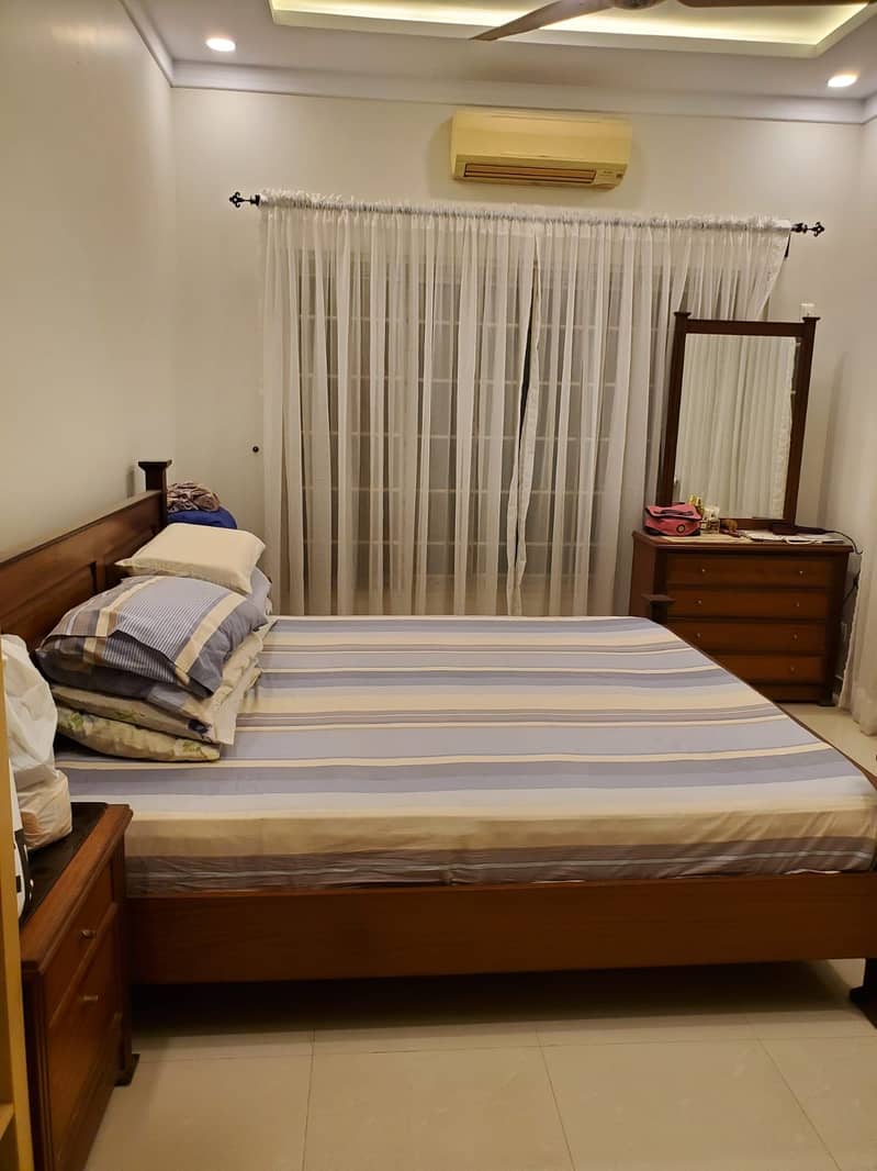 Complete bed set! 0