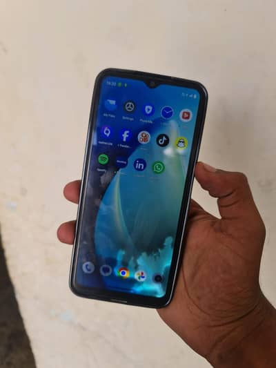 Realme C33
