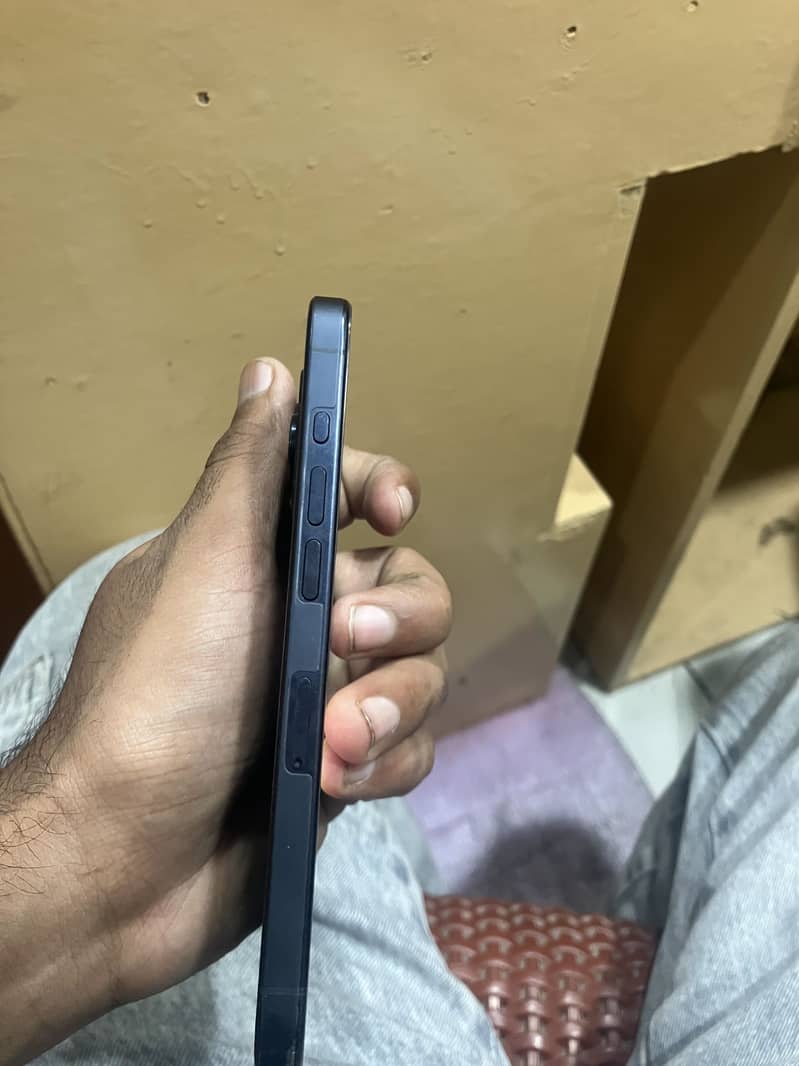 Iphone 15 pro 2