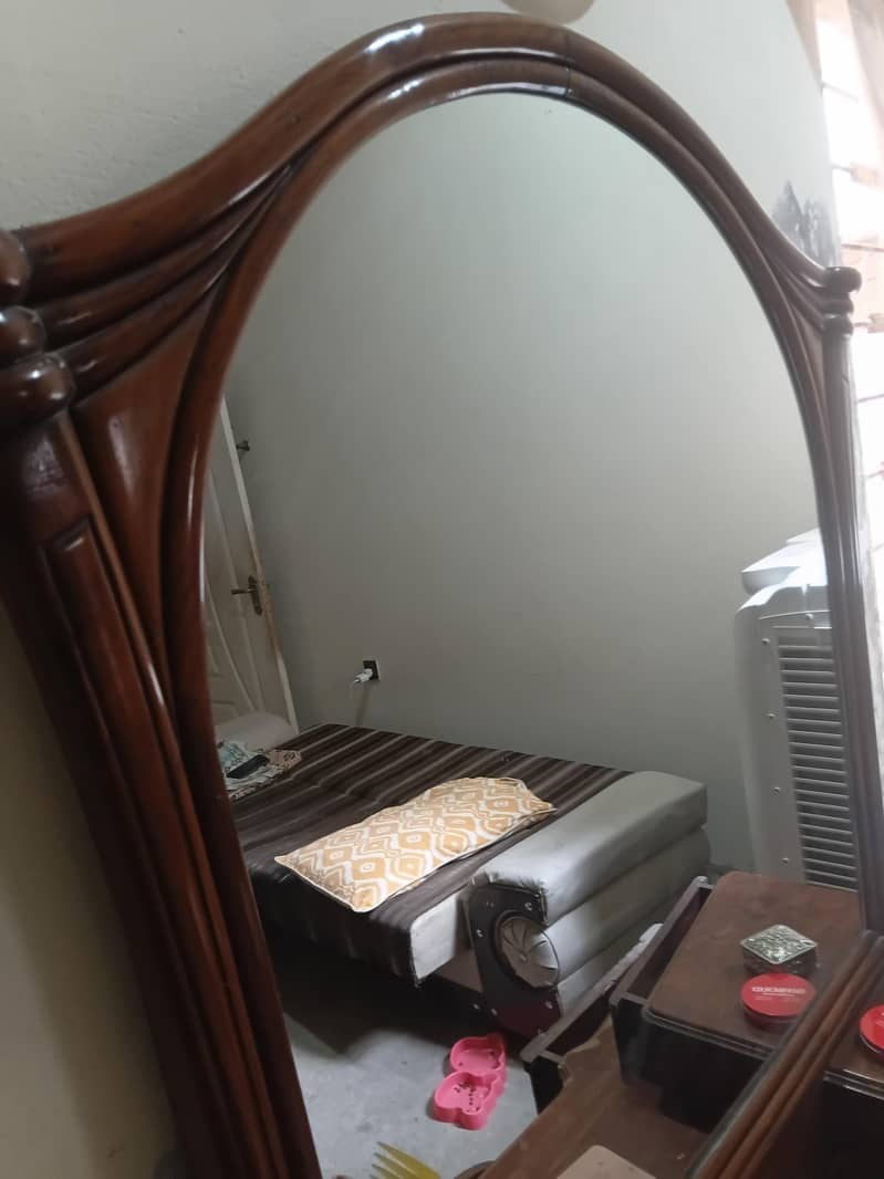 Dressing table 3