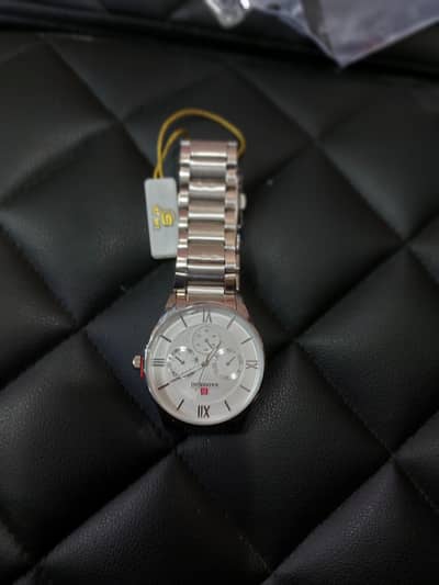 men watch