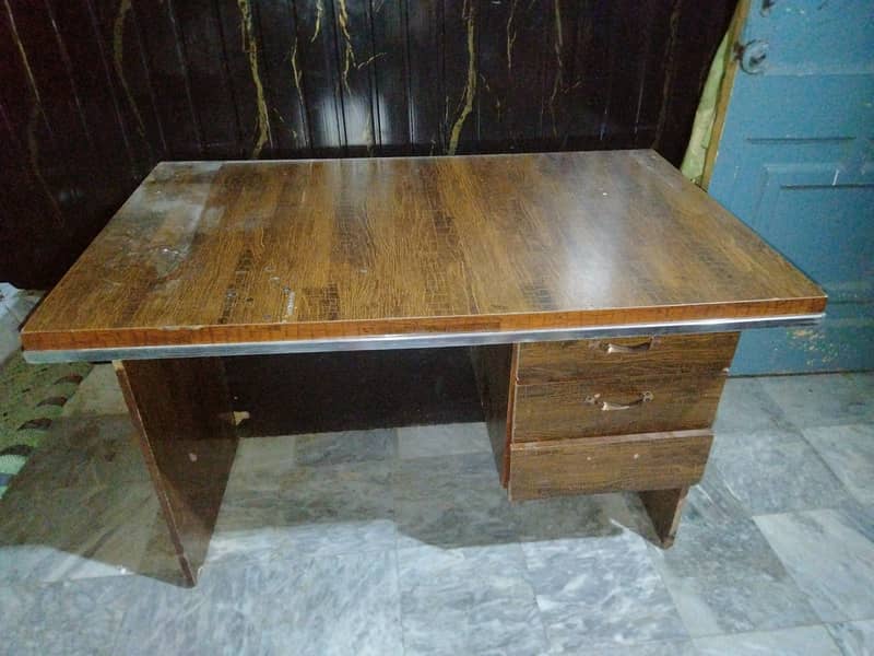 computer table 1