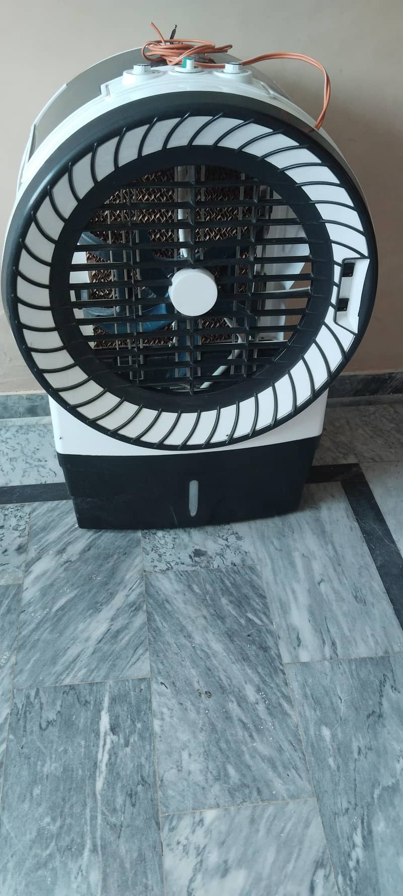 Dc Cooler. 0