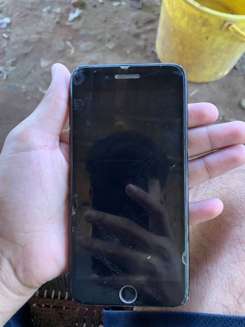 Apple iPhone 7 Plus 1