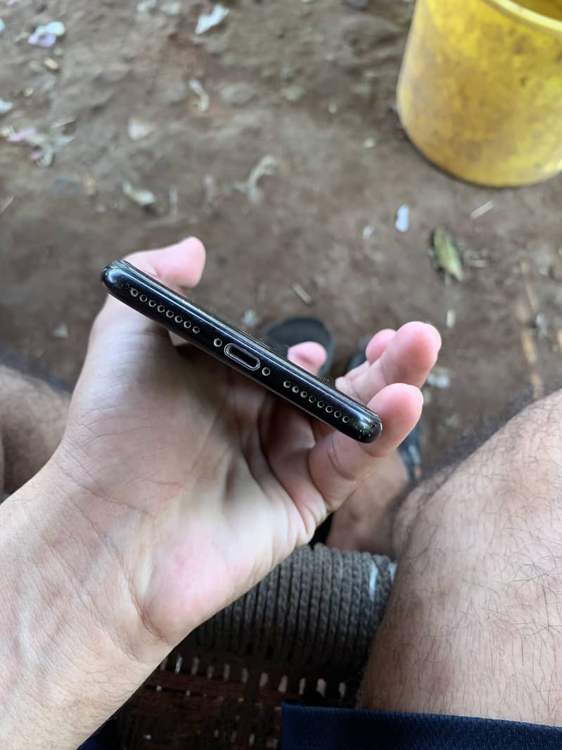 Apple iPhone 7 Plus 4