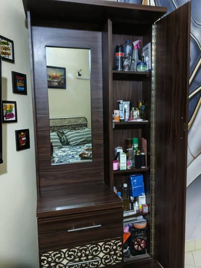 dressing table with full length mirror