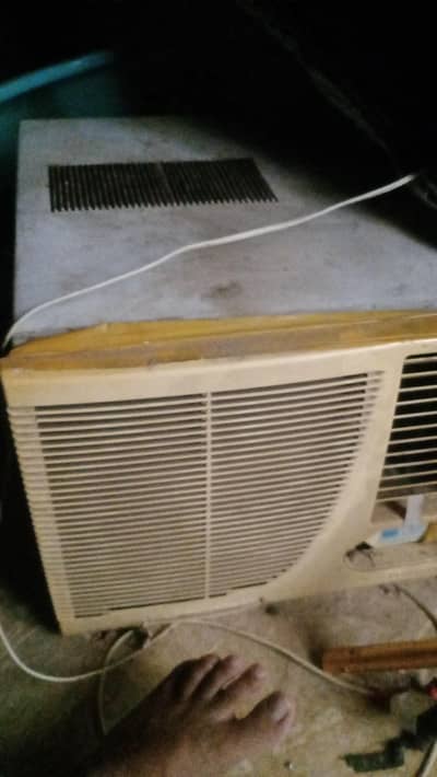 window wall Ac