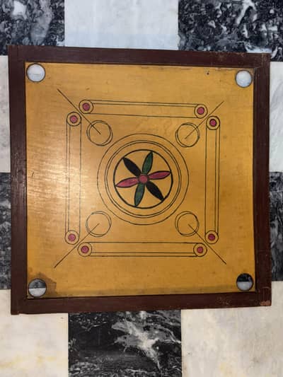 Carrom Board 26 inch for sale