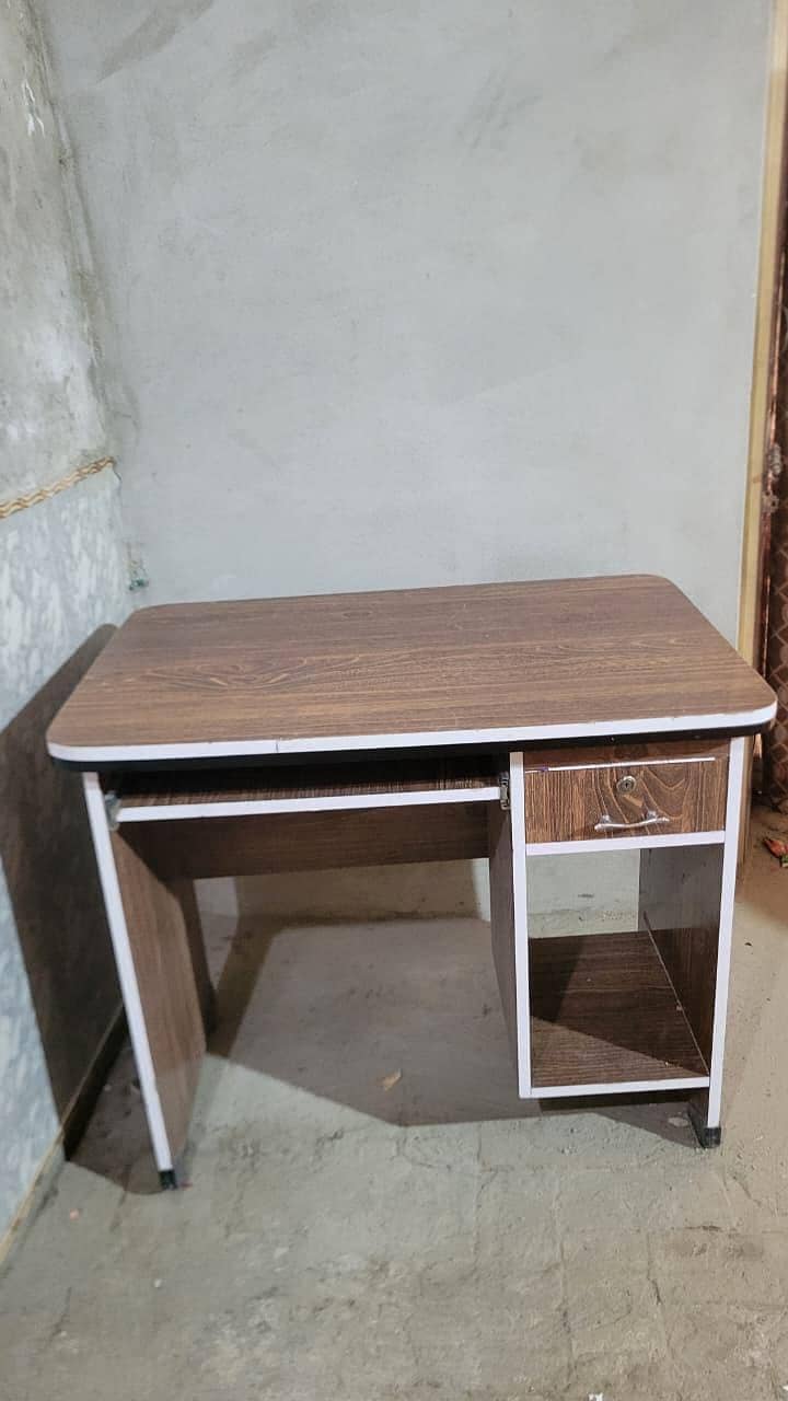 computer table 2