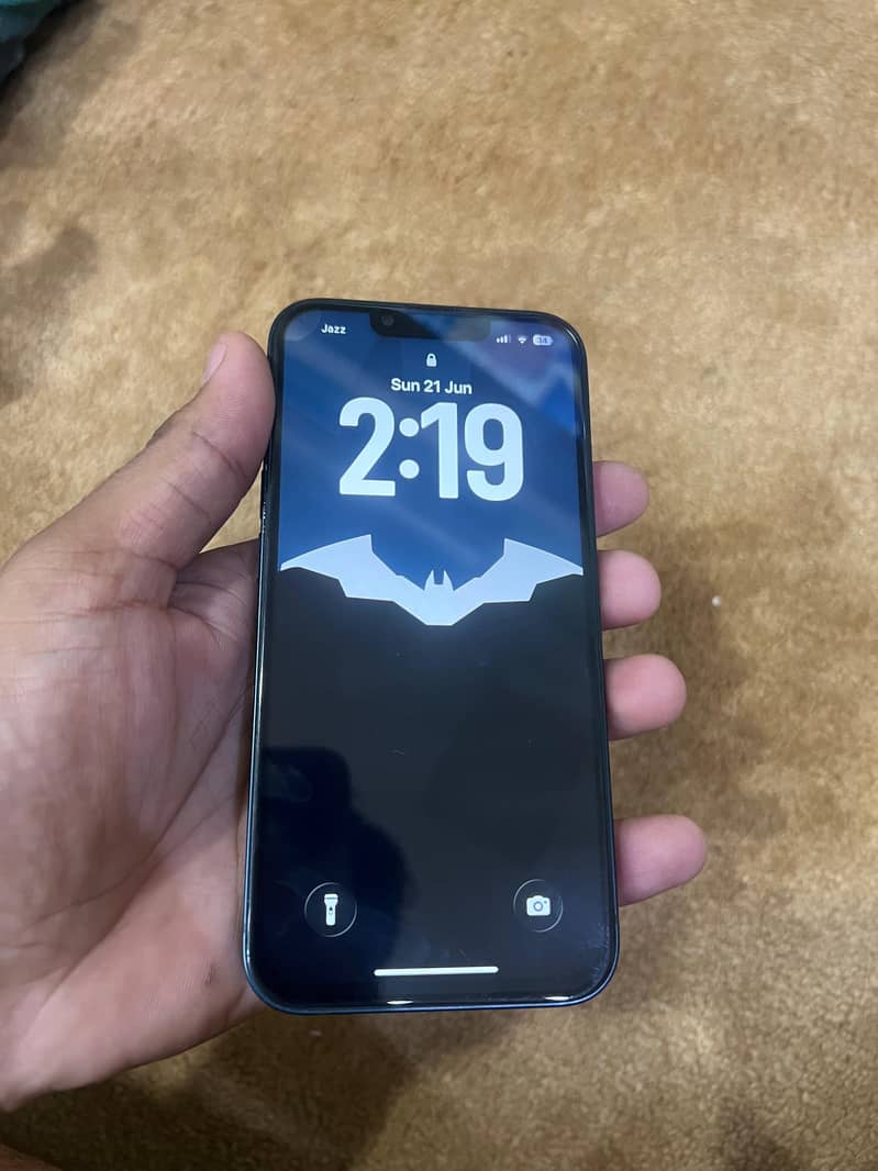 Apple iPhone 13 4