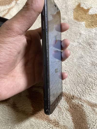 Samsung Mobile J6