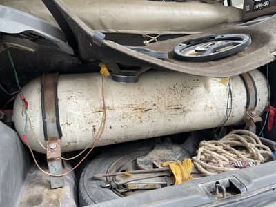 CNG cylinder with Kit(Running Condition)