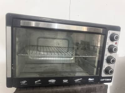 Baking and cooking oven