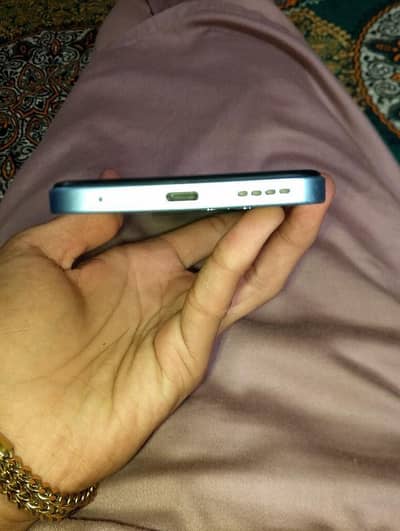 Villaon V40s 10 month used mobile urgent only this week 4+4 (64GB)