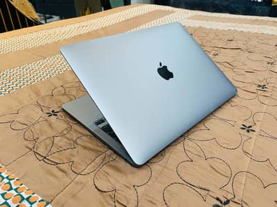 MacBook M2 Pro 2022 Loag Battery Time Very Reasonable Best Price: