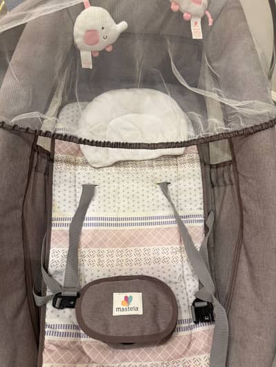 Baby automatic and manual cradle cot