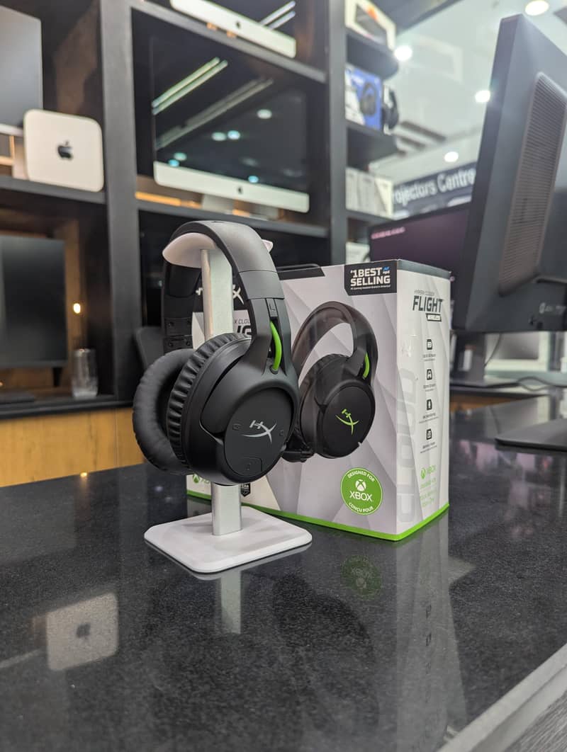HyperX Flight Wireless Headset | Box Open | Multiple Colors 2