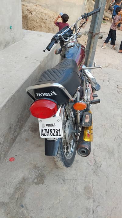 Honda 125s